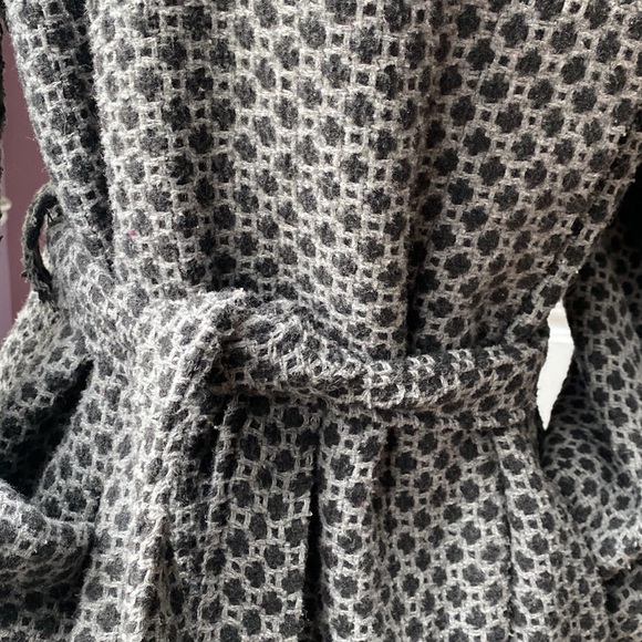 Geometric style coat - Picture 16 of 17